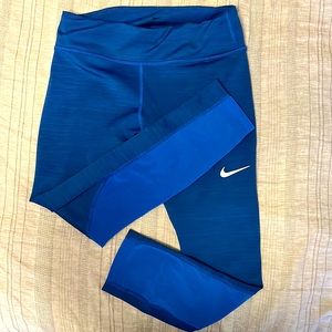 Nike Blue Heathered Crop Leggings